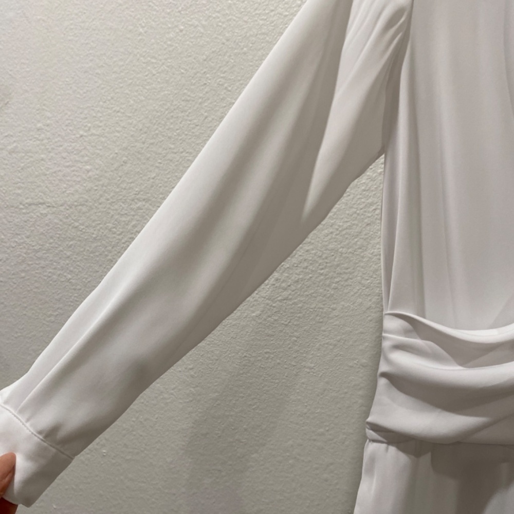 White MLM size S long sleeve wrap, elastic waste ,mini dress - Picture 4 of 9